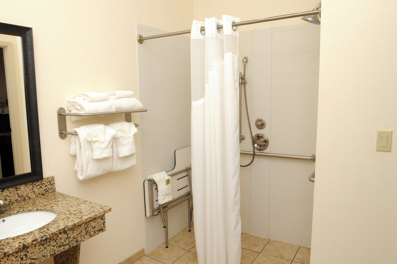 Holiday Inn Express and Suites Cambridge