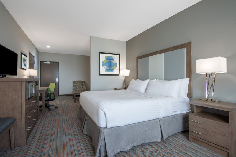 Holiday Inn Express and Suites Stillwater – University Area