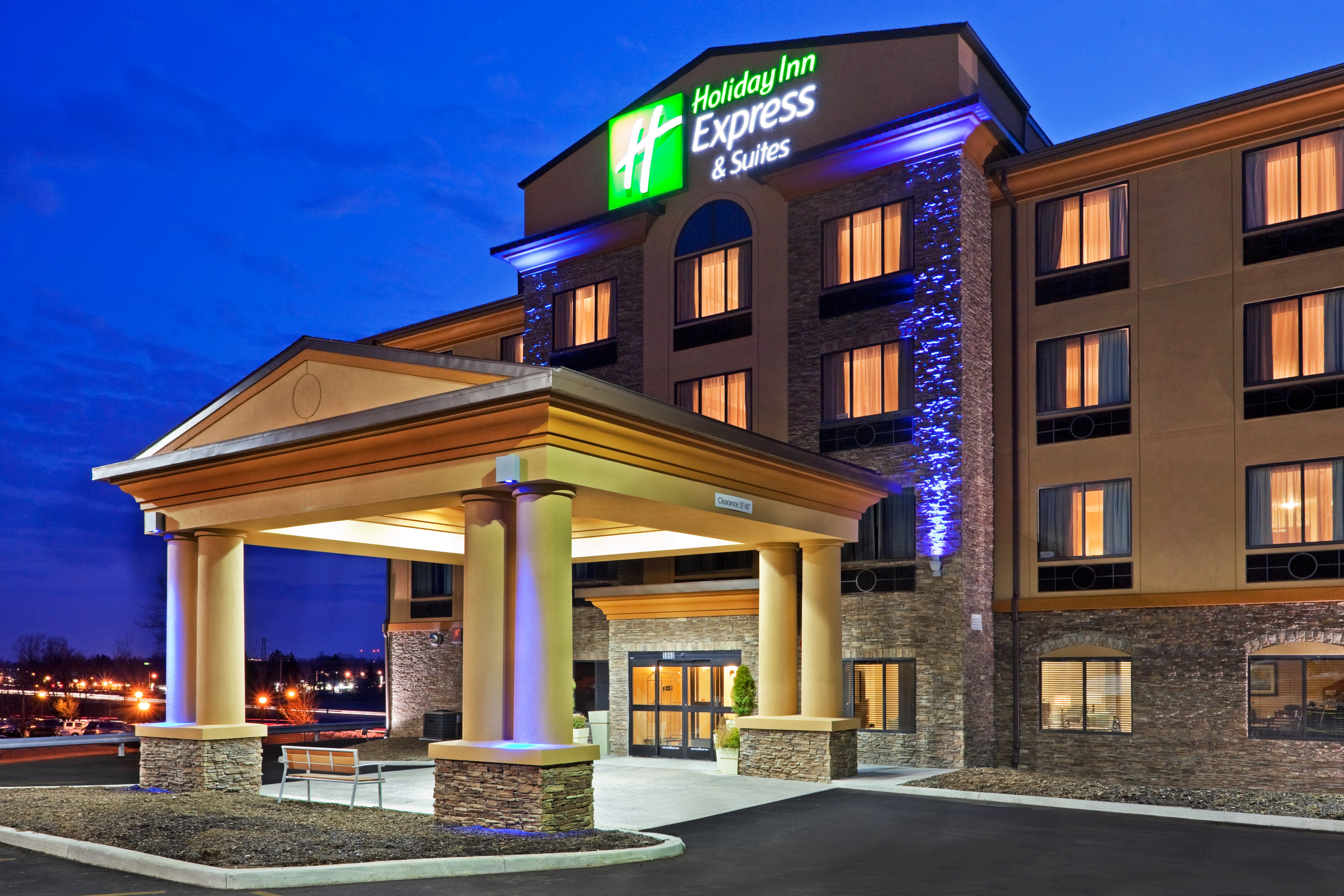 Holiday Inn Express & Sts Syracuse North