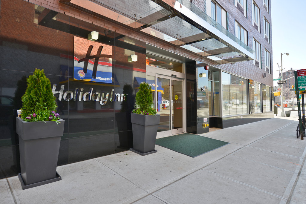 Our Lower East Side hotel is a short walk to SoHo and Chinatown.