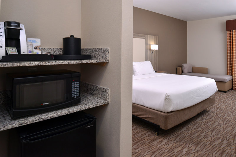 Holiday Inn Express and Suites WILLIAMS