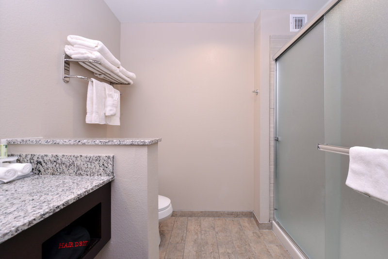 Holiday Inn Express and Suites WILLIAMS