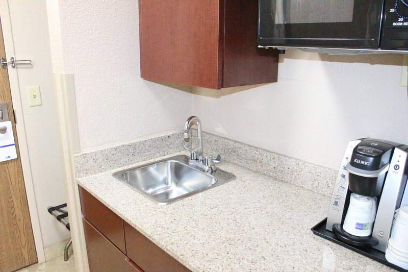HOLIDAY INN EXP STES LIBERTY