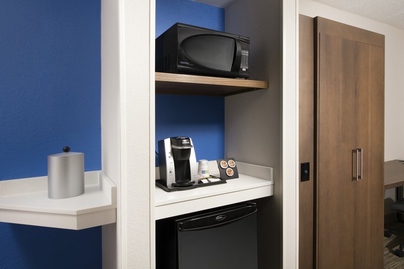 Holiday Inn Express Baltimore – BWI Airport North