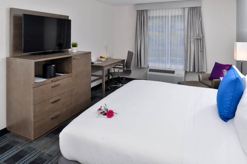 Holiday Inn Express and Suites San Diego NE – Hotel Circle