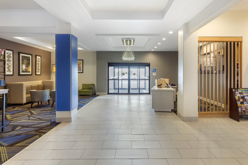 Entrance - Holiday Inn Express & Suites Houston - Alvin, Texas