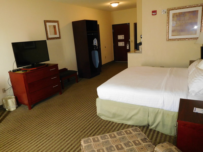 HOLIDAY INN EXP STES PONCA CI