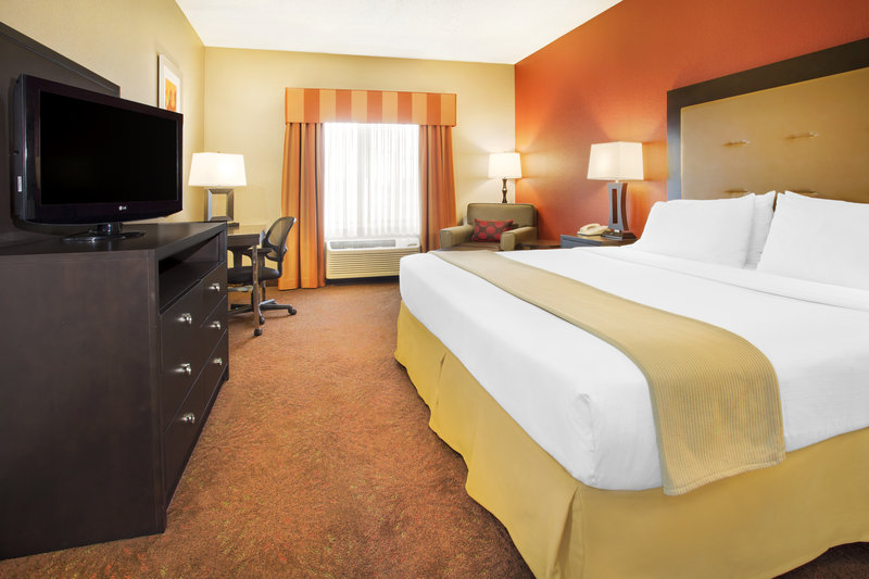 HOLIDAY INN EXP STES MUNCI