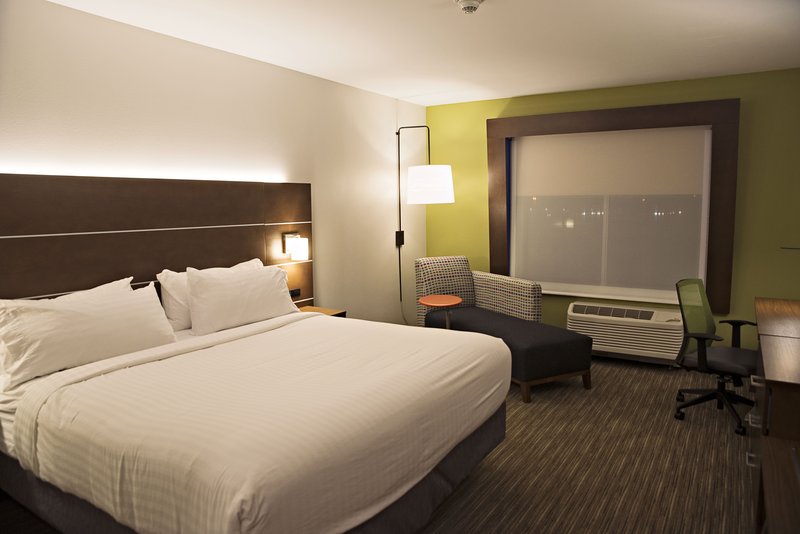Holiday Inn Express and Suites Champaign North – Rantoul