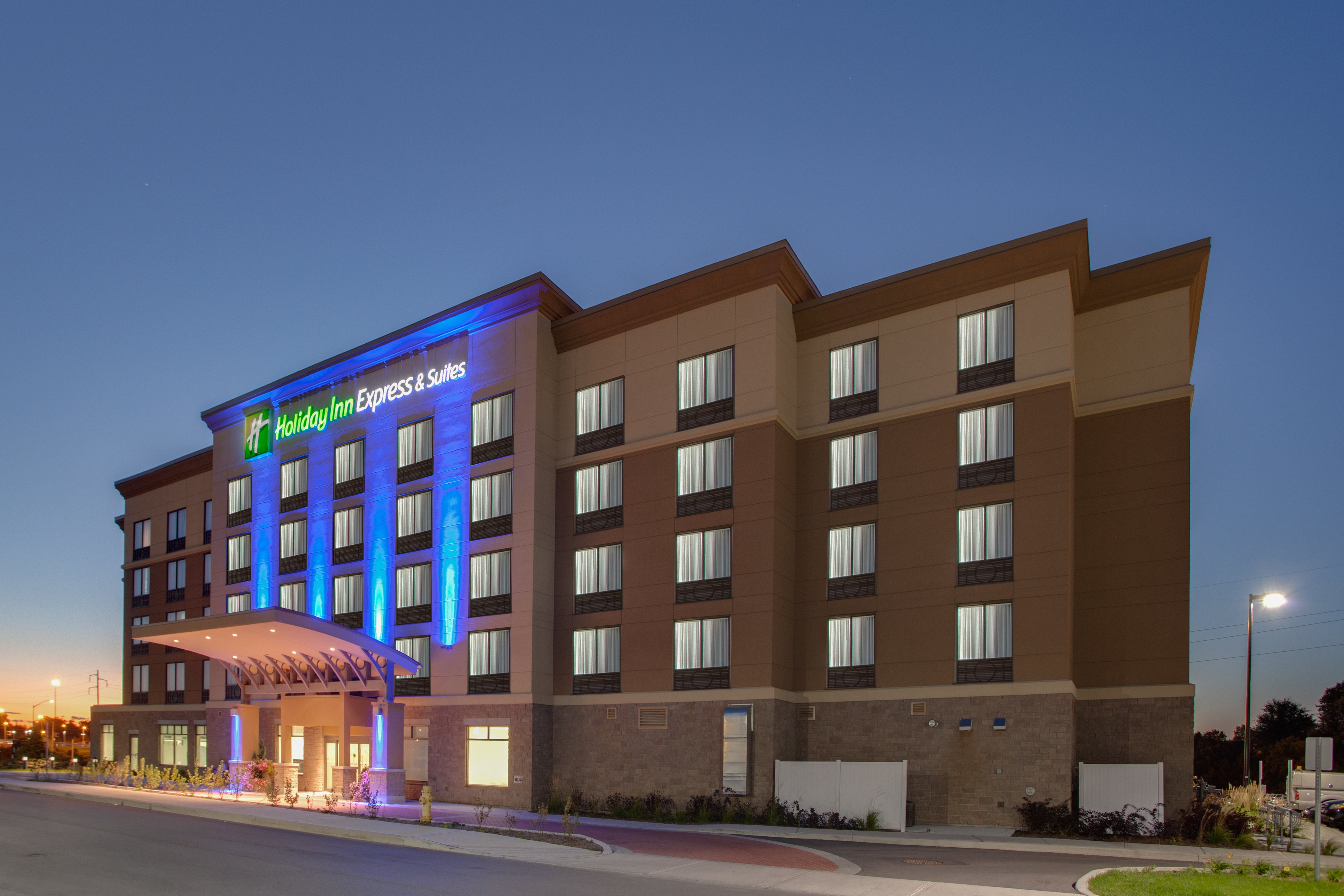 Holiday Inn Express & Suites Orleans SW