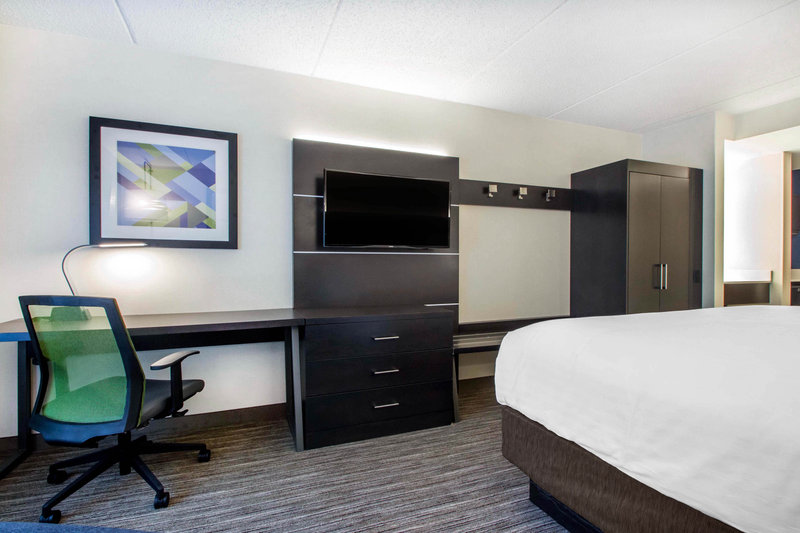 Holiday Inn Express and Suites Albany Airport – Wolf Road