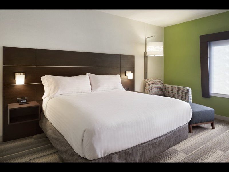 HOLIDAY INN EXP STES CANTON