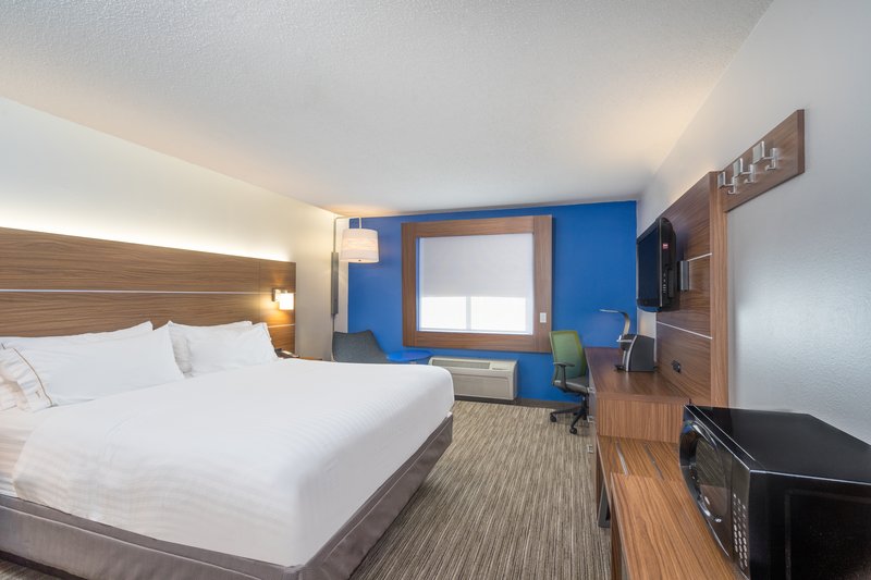 HOLIDAY INN EXPRESS HOWE