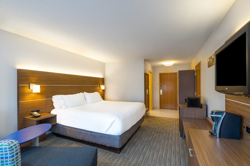 HOLIDAY INN EXPRESS HOWE