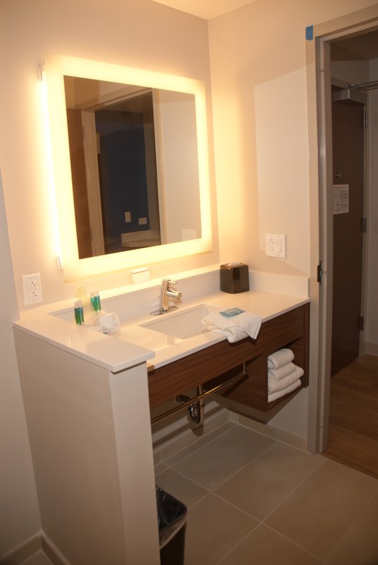 Holiday Inn Express and Suites Decatur