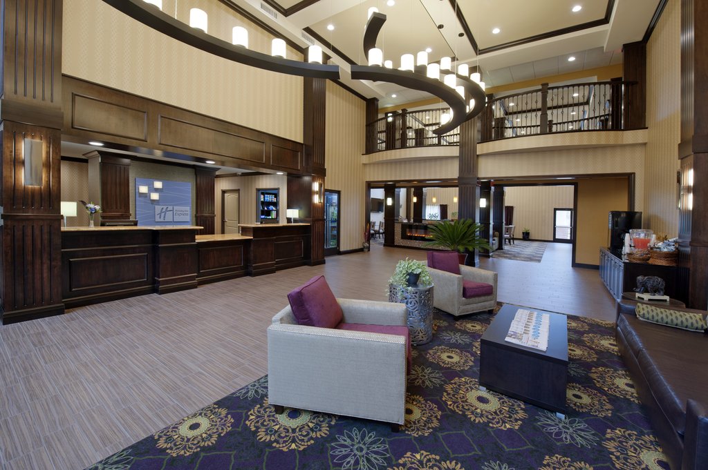 Holiday Inn Express & Suites CLEARFIELD, Clinton
