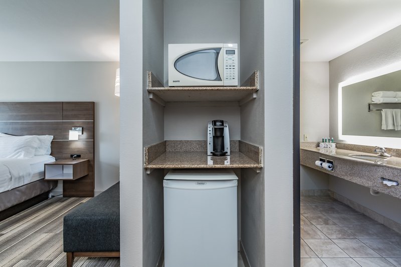 HOLIDAY INN EXP STES SOUTHBEND