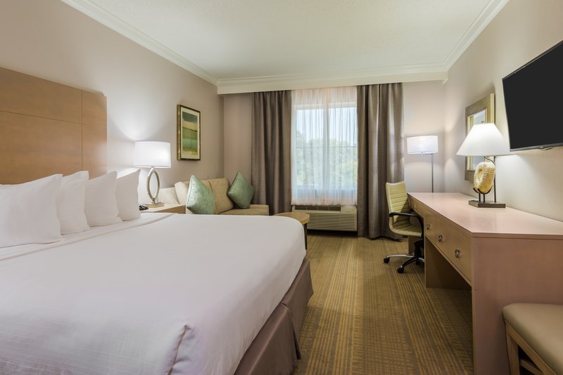 HOLIDAY INN EXPRESS FAIRHOPE