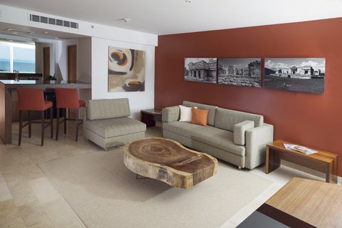 Living room Deluxe Suite Ocean View