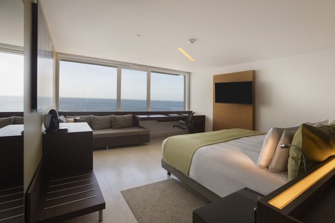 Gästezimmer mit Kingsize-Bett