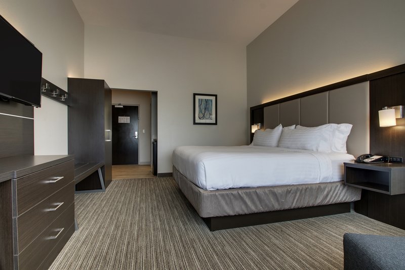 Holiday Inn Express and Suites Mount Vernon