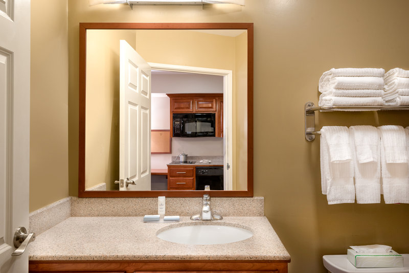 CANDLEWOOD SUITES HAWTHORNE E