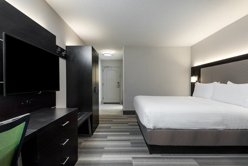 HOLIDAY INN EXP STES CIVIC CTR