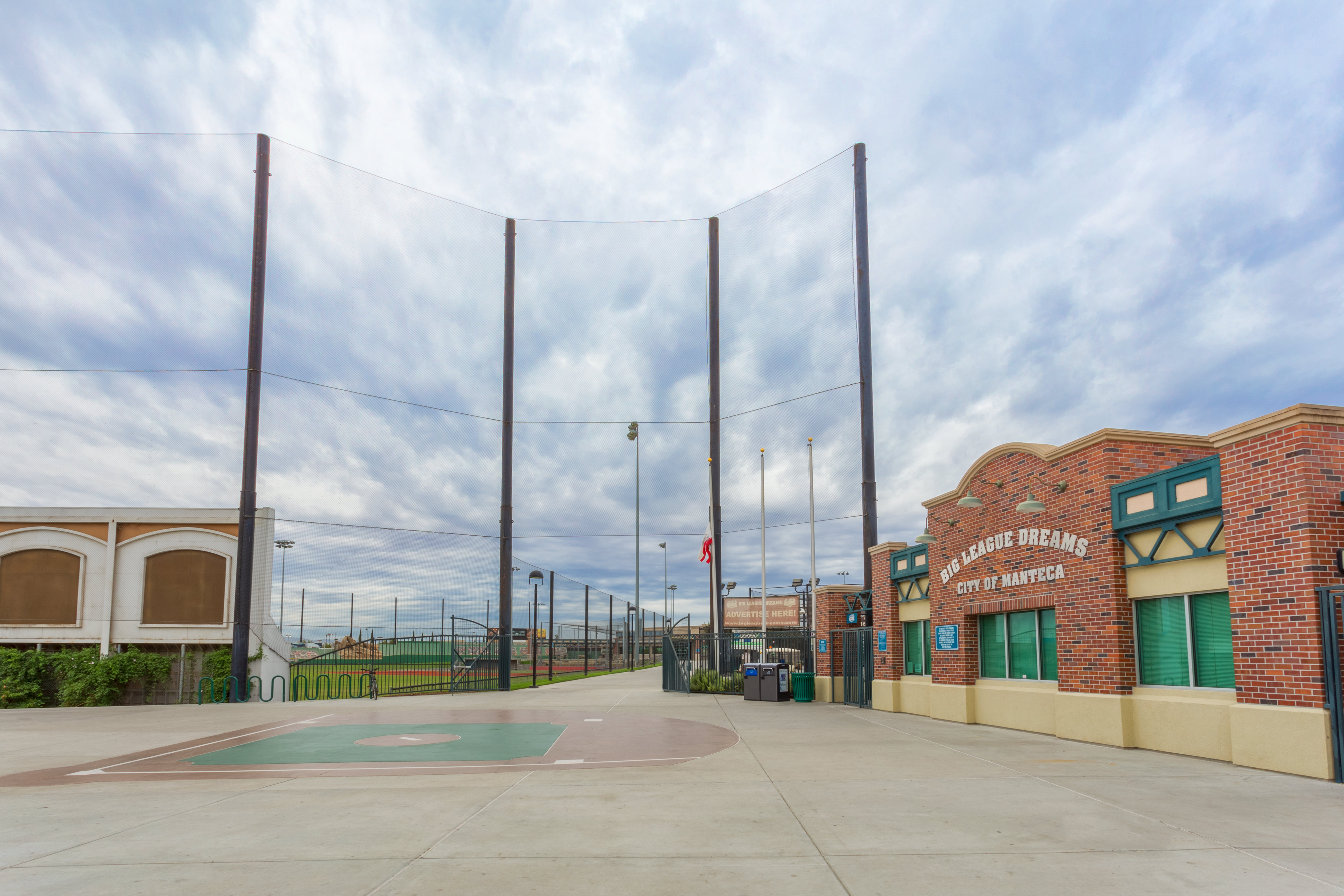 Holiday Inn Express Hotel & Suites
