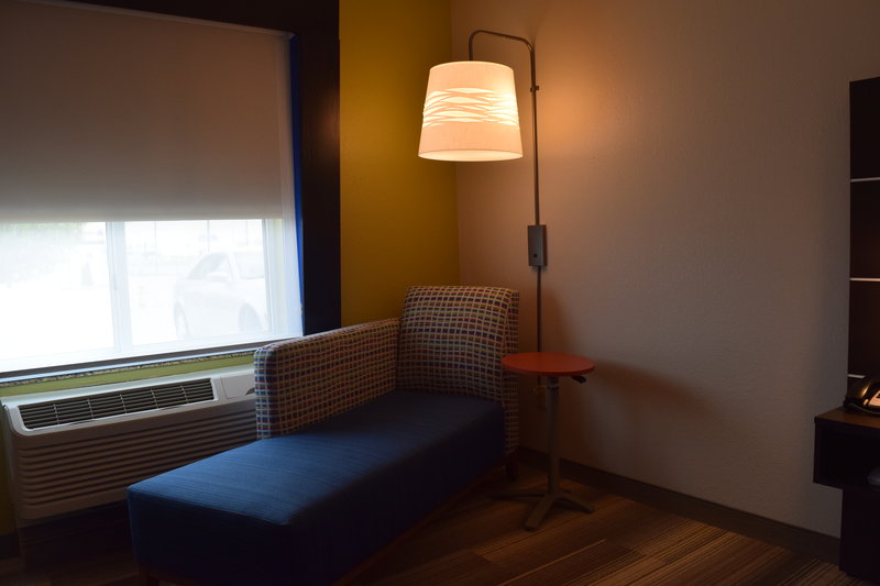 HOLIDAY INN EXP STES SPARTA