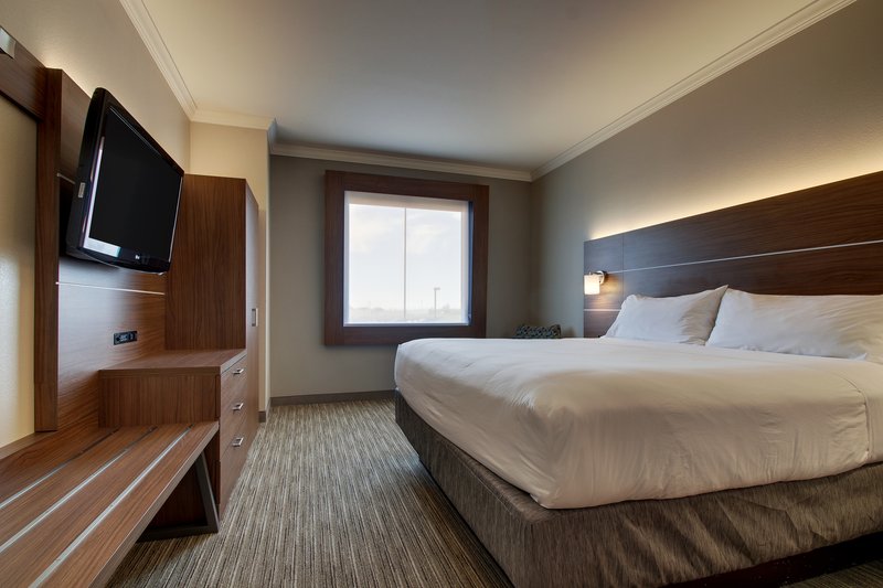HOLIDAY INN EXPRESS VERNON