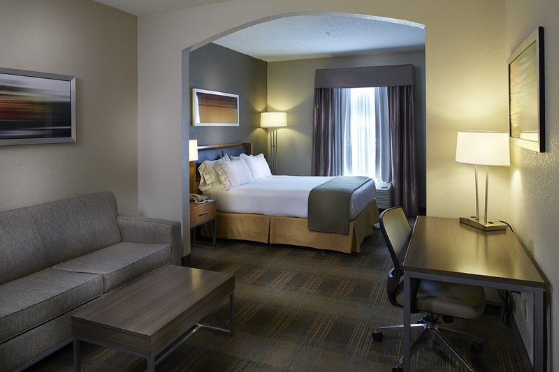 Holiday Inn Express and Suites Orangeburg