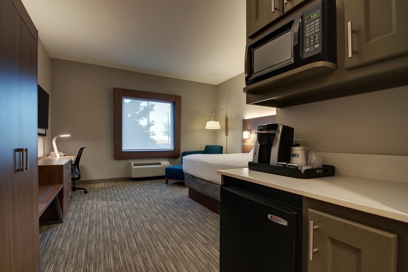 HOLIDAY INN EXPRESS VERNON