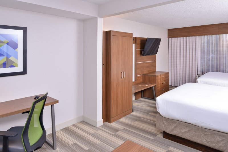 Holiday Inn Express and Suites Indianapolis Dtn-Conv Ctr Area