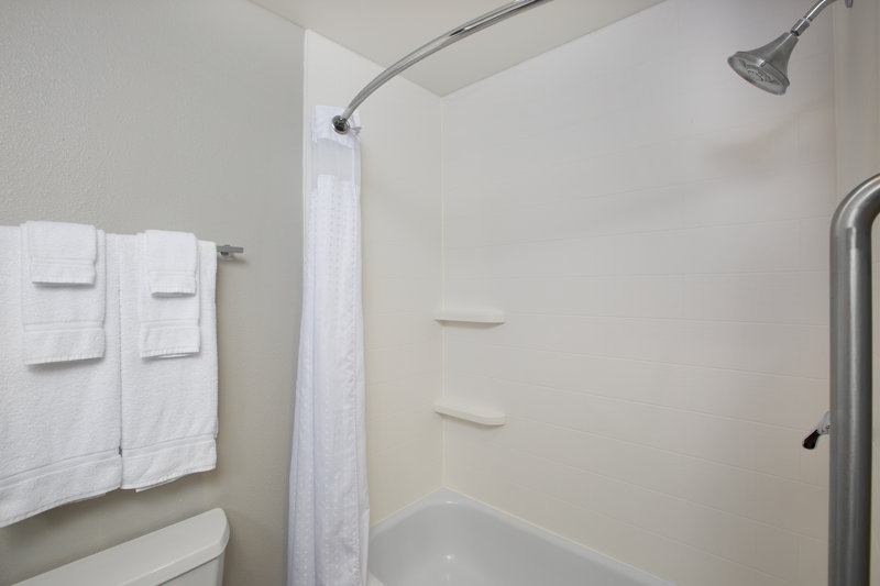 HOLIDAY INN EXP STES HASTINGS