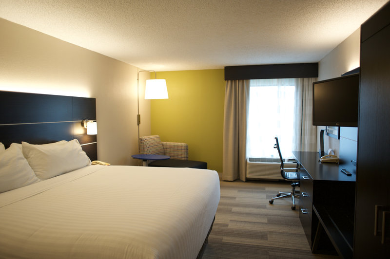 HOLIDAY INN EXP WEST I20