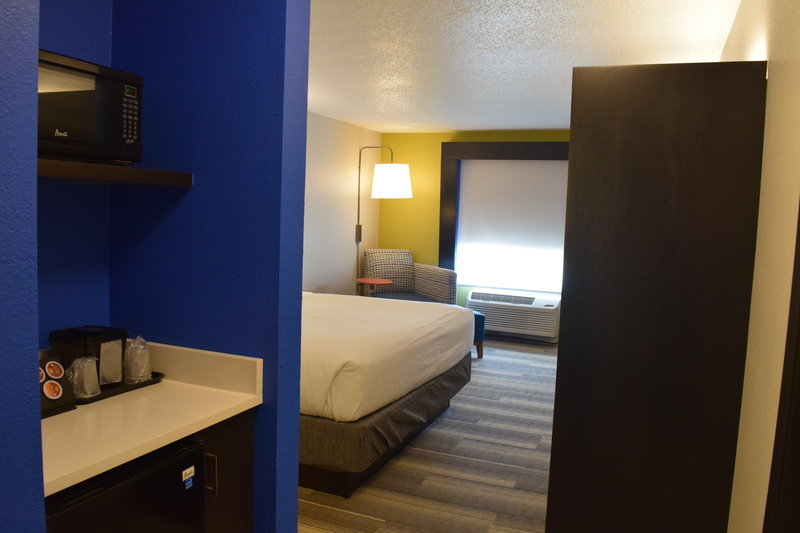 HOLIDAY INN EXP STES SPARTA