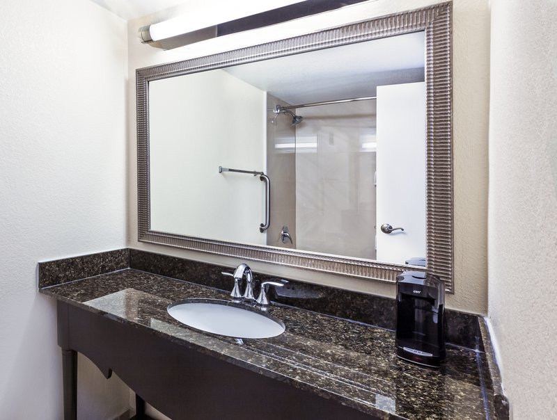 Holiday Inn South Broadway Tyler TX