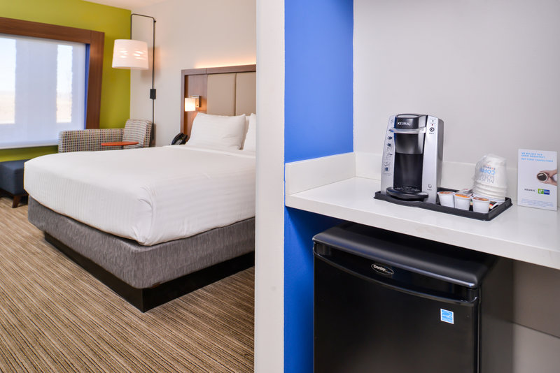 Holiday Inn Express and Suites Van Horn