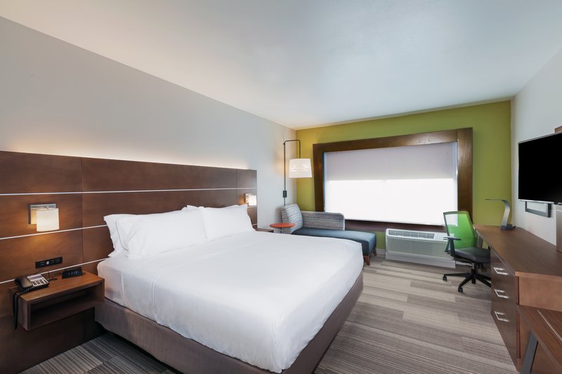 Holiday Inn Express and Suites Chanute