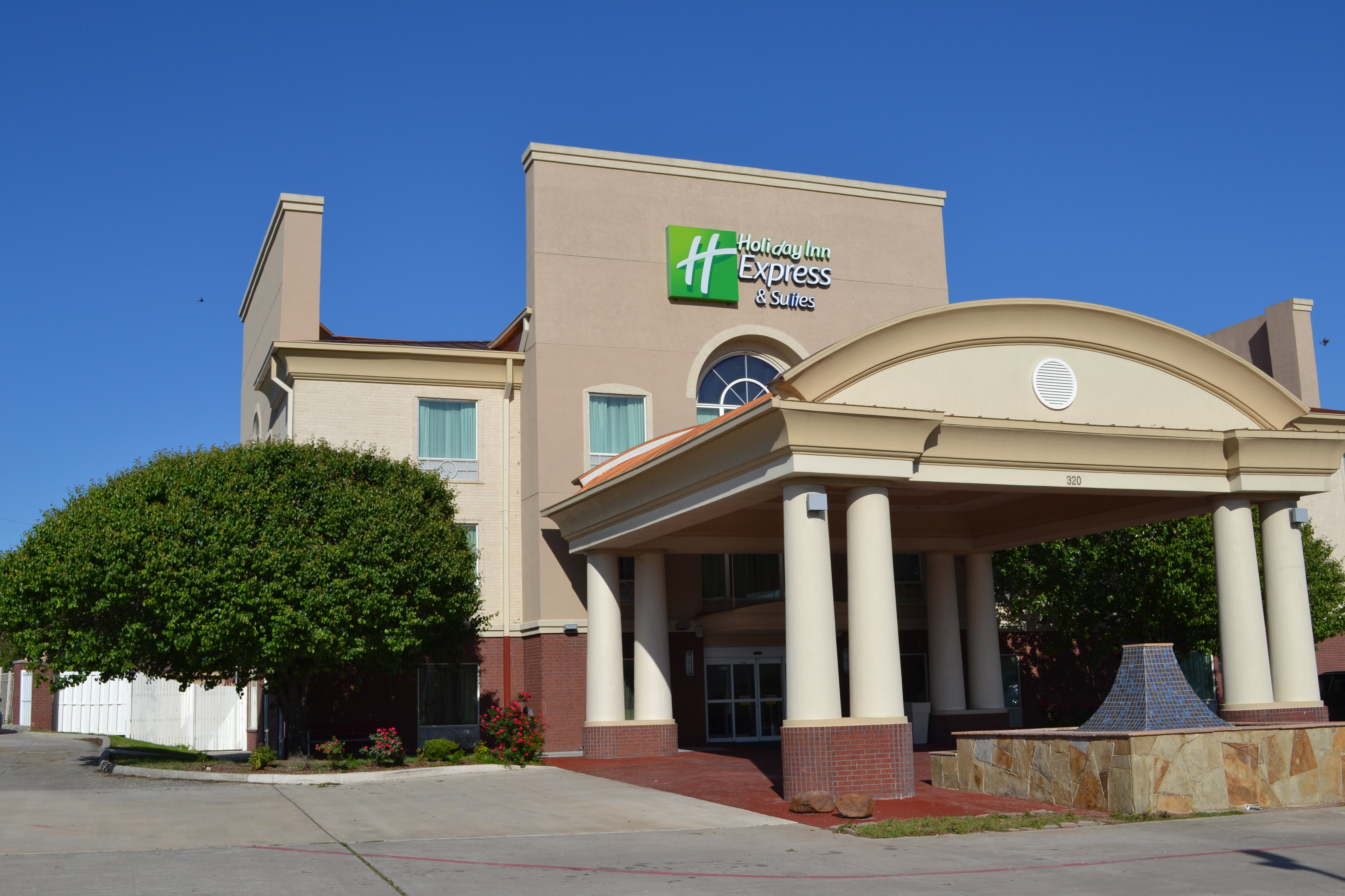Holiday Inn Express Hotel & Stes