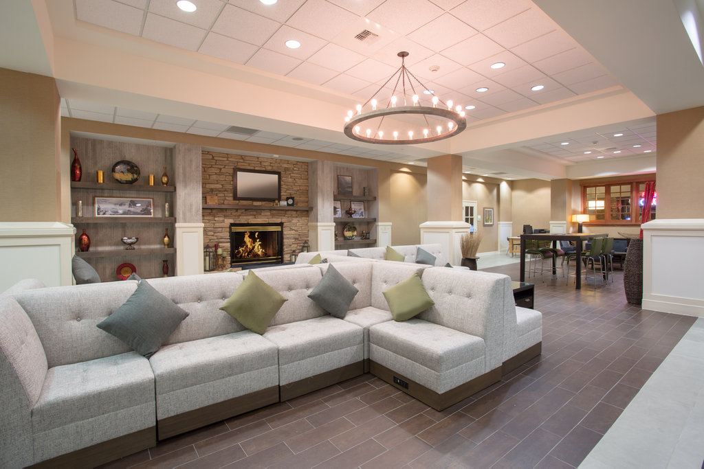 Colorado Springs Airport - Meet friends and family