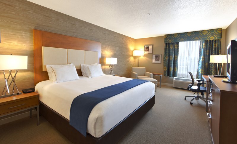 HOLIDAY INN EXP STE THE WOODLA