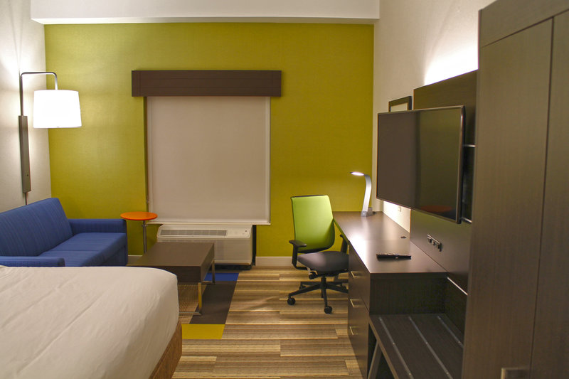 Holiday Inn Express and Suites St. Louis South – I-55