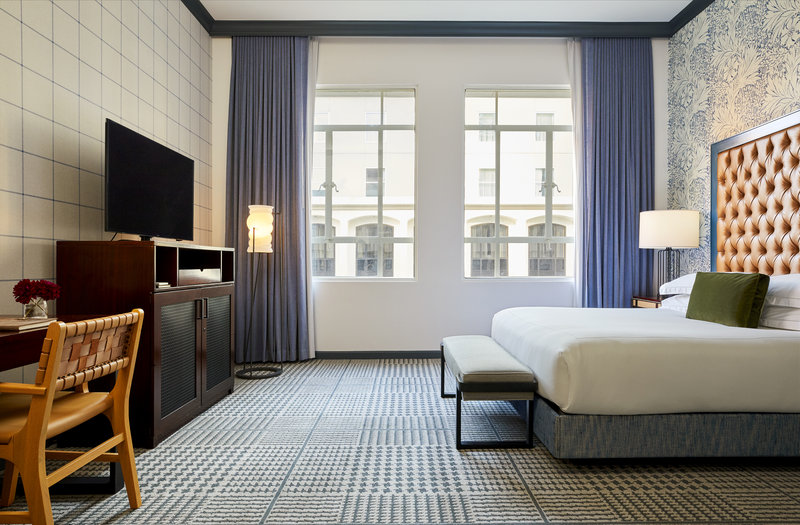 SPA GUEST ROOM WITH 1 KING BED