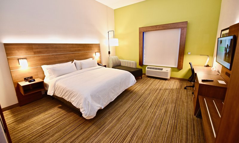 Holiday Inn Express and Suites Perryville I-55