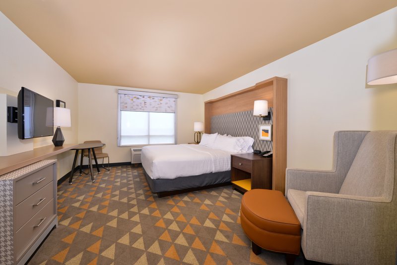 HOLIDAY INN AIRPORT