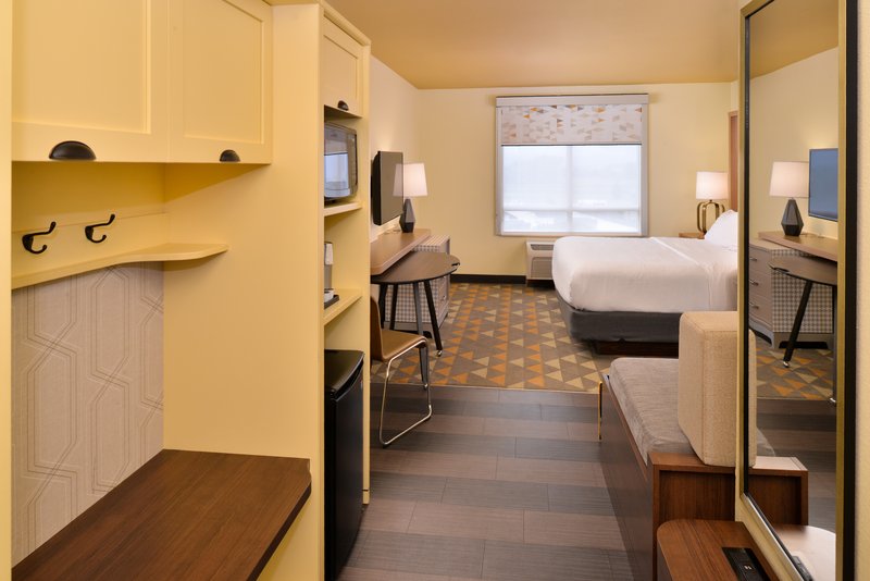 KING WITH TRUNDLE BED NS