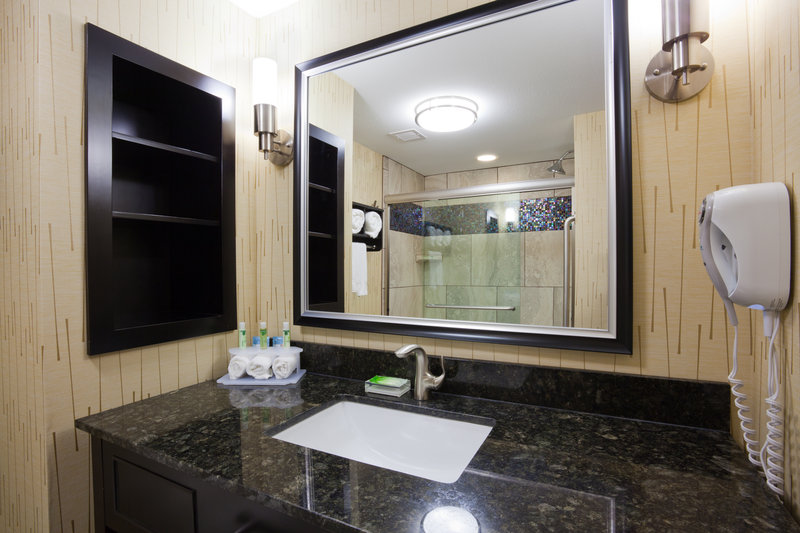 Holiday Inn Express and Suites Fort Dodge