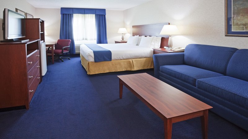 HOLIDAY INN EXPRESS DEFOREST