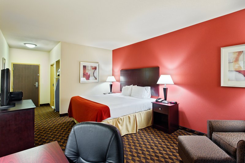 HOLIDAY INN EXP STES MALVERN